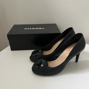CHANEL Camellia Black Leather Pumps